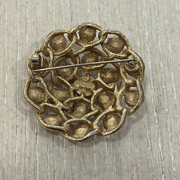 Vintage Thousand Eye Coral Brooch by Sarah Coventry - Picture 2 of 3